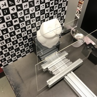 Rig used for measuring multipath interference caused by transparent layers